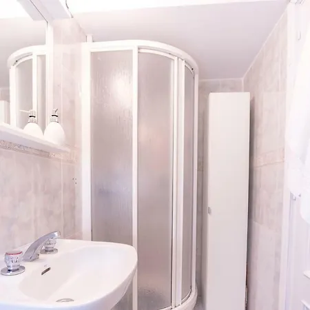 Apartment Local