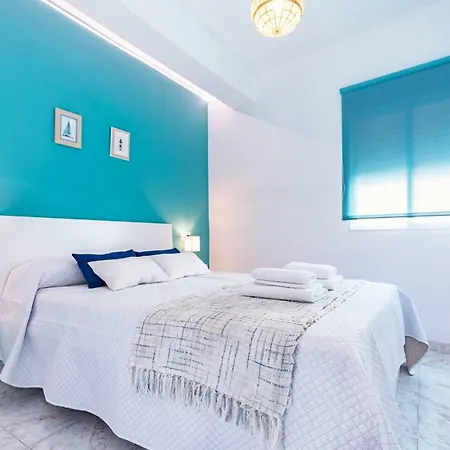 Local Apartment *
