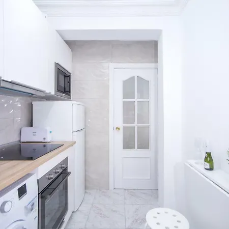 Local Apartment *